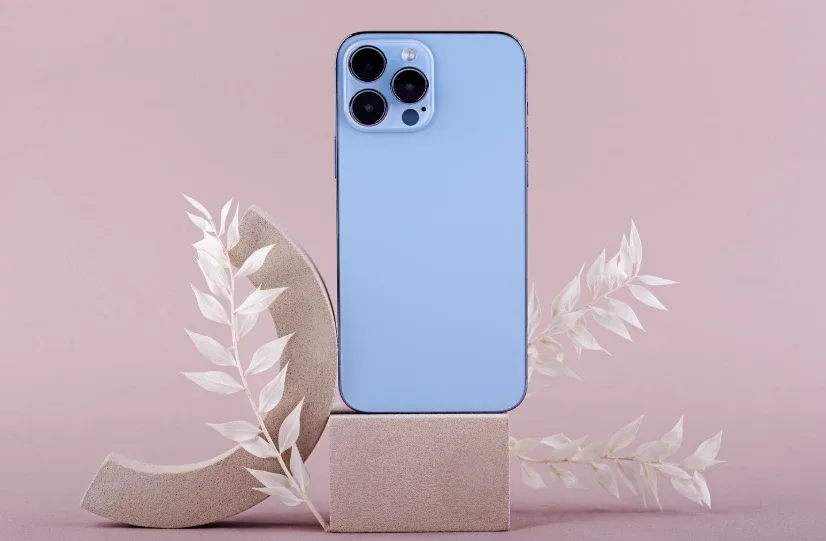 Reparație profesională pentru iPhone 15 Pro Max într-un centru de service